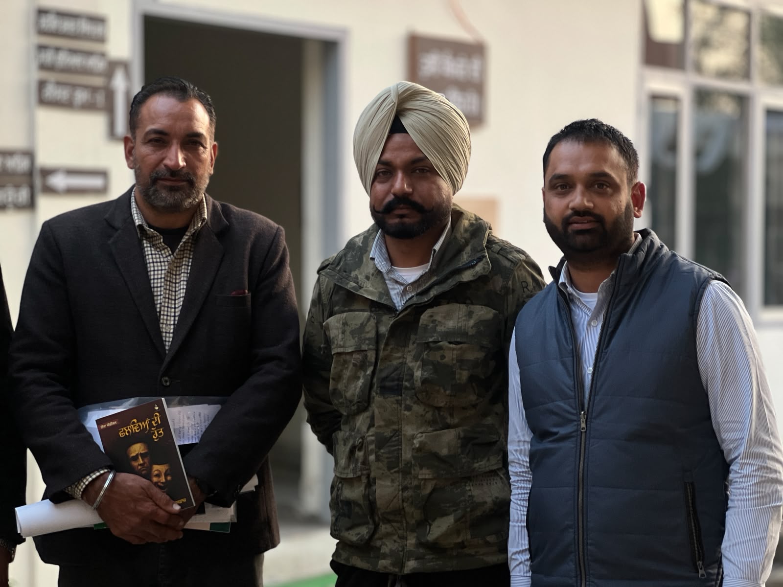 ਆਲੋਚਕਾਂ ਨਾਲ